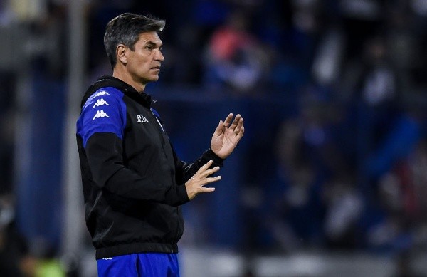 Foto: Marcelo Endelli/Getty Images – Pellegrino está livre no mercado desde que saiu do Vélez Sarsfield