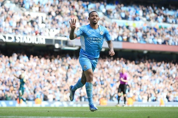 Foto:Simon Stacpoole/Offside/Offside via Getty Images     Gabriel Jesus marcou 4x no final de semana