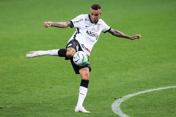  Alexandre Schneider/Getty Images/ Luan em campo pelo Corinthians. 