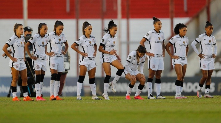 Jogadoras do Corinthians, em campo pela última Libertadores (Foto: Getty Images)