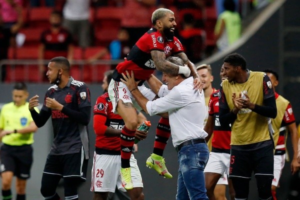 Renato Gaúcho comemorando gol. (Foto: Getty Images)