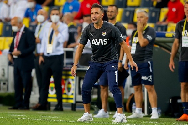 Foto: BSR Agency/Getty Images | Vítor Pereira estava comandando o Fenerbahce, da Turquia