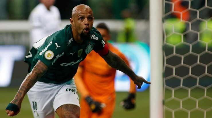Felipe Melo comemora o gol marcado contra o Sport nesta segunda-feira (25) (Foto: Getty Images)