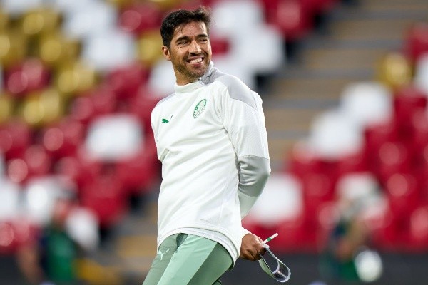Angel Martinez - FIFA/FIFA via Getty Images/ Abel Ferreira. 