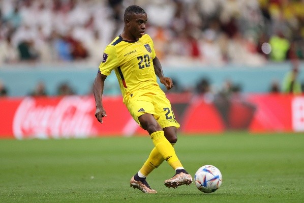 Foto: Michael Steele/Getty Images – Méndez foi titular do Equador na vitória contra o Qatar e no empate diante da Holanda