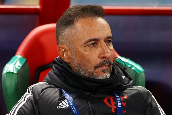 Sob o comando de Vítor Pereira, o Flamengo fracassou no Mundial de Clubes e foi derrotado pelo Al-Hilal na semifinal. Foto: Michael Steele/Getty Images