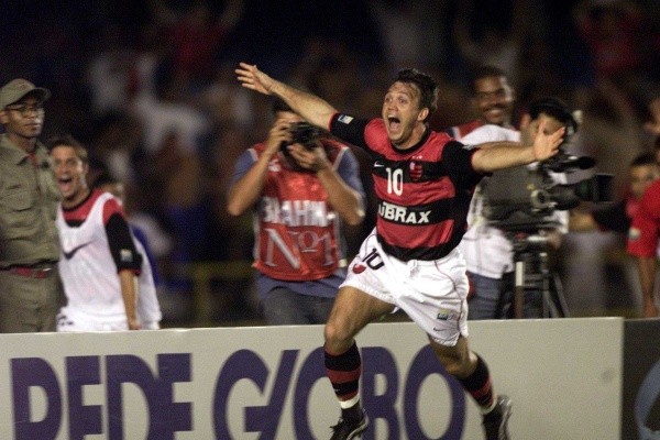 Getty Images / Fotógrafo de plantilla – Petkovic fez história cobrando falta pelo Flamengo