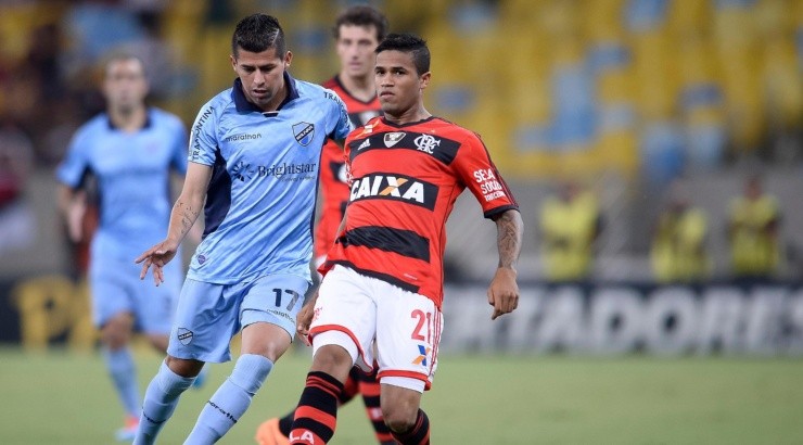 (Photo by Buda Mendes/Getty Images) - Arce enfrentou o Flamengo pelo Bolívar em 2014.