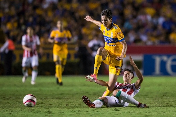 Foto:Azael Rodriguez/Getty Images – Zagueiro chileno chegou a recusar ir ao Flamengo enquanto está no Al Shabab