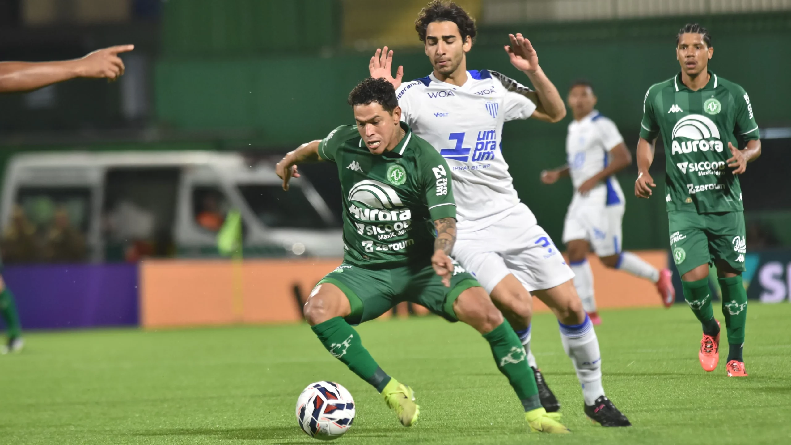 Giovanni Augusto jogador do Chapecoense durante partida contra o Avai no estadio Arena Conda pelo campeonato Brasileiro B 2025. Foto: Renato Padilha/AGIF