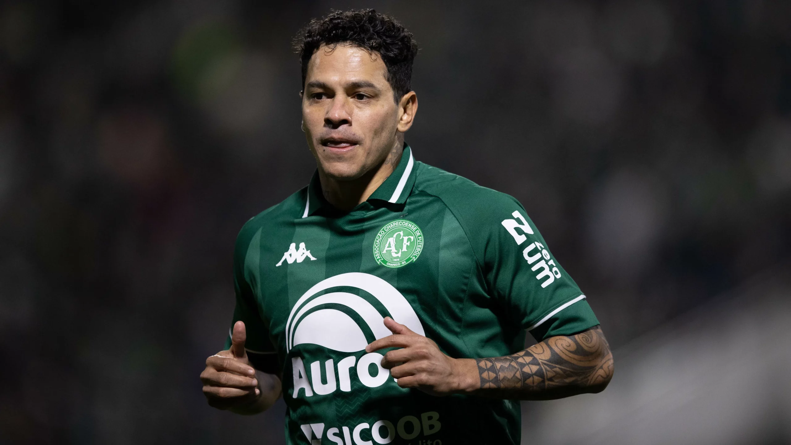 Giovanni Augusto jogador do Chapecoense durante partida contra o Avai no estadio Arena Conda pelo campeonato Brasileiro B 2025. Foto: Liamara Polli/AGIF