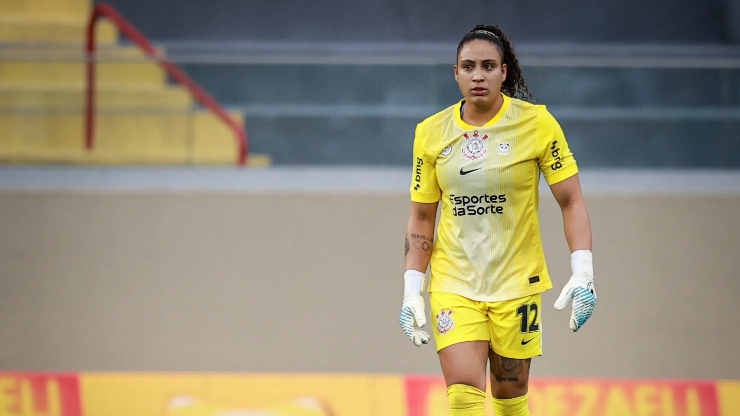 Goleira Lelê em jogo pelo Corinthians