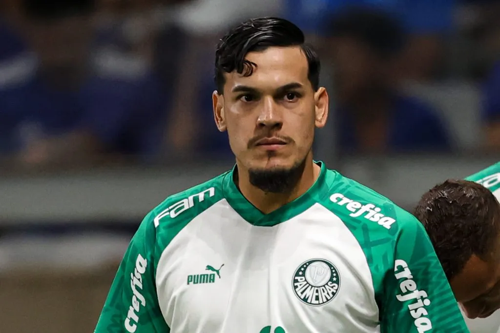 Gustavo Gomez jogador do Palmeiras durante aquecimento antes da partida contra o Cruzeiro no estadio Mineirao pelo campeonato Brasileiro A 2023. Foto: Gilson Lobo/AGIF