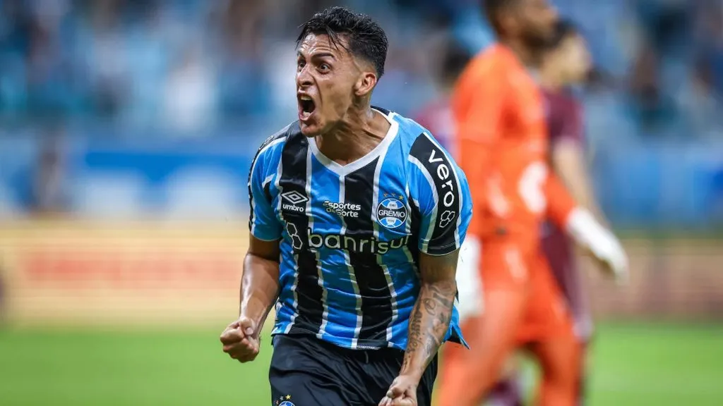 Pavón, atacante do Grêmio