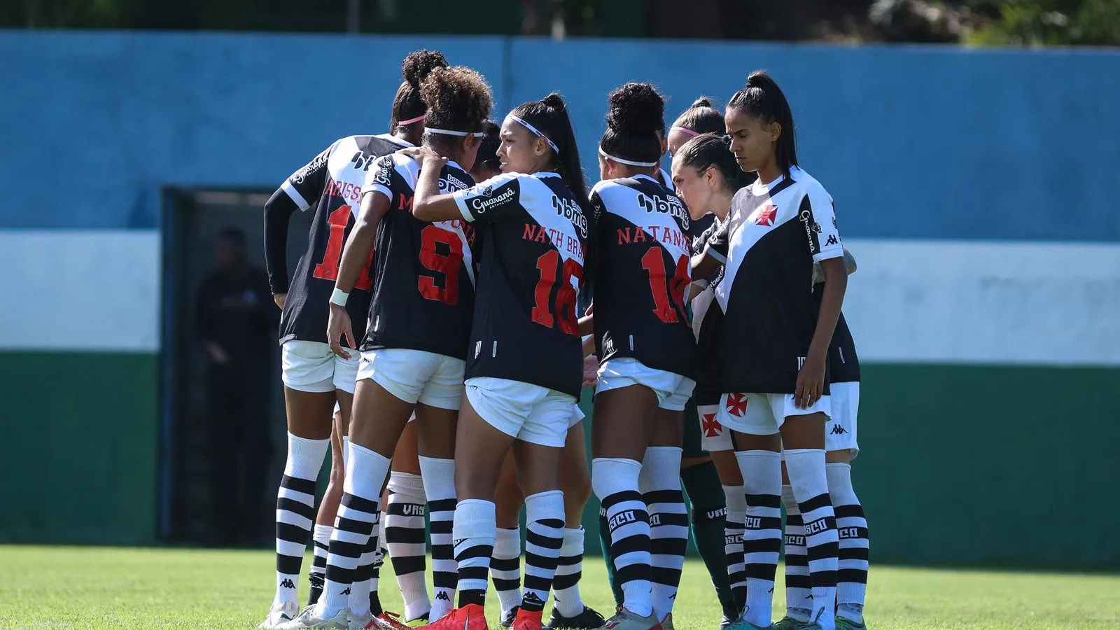 Time feminino do Vasco em campo