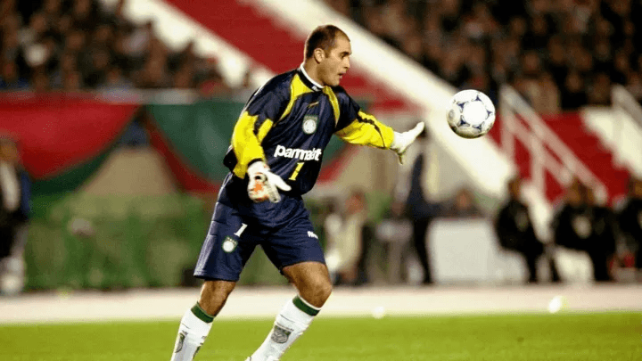 Marcos no Palmeiras em 1999 (Foto: Shaun Botterill/Getty Images)