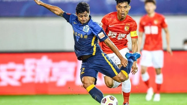 Guilherme foi especulado no Corinthians - Foto: Divulgação/Guangzhou City