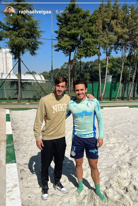 Raphael Veiga postou foto ao lado de Viña (Foto: Reprodução/Instagram/Raphael Veiga)