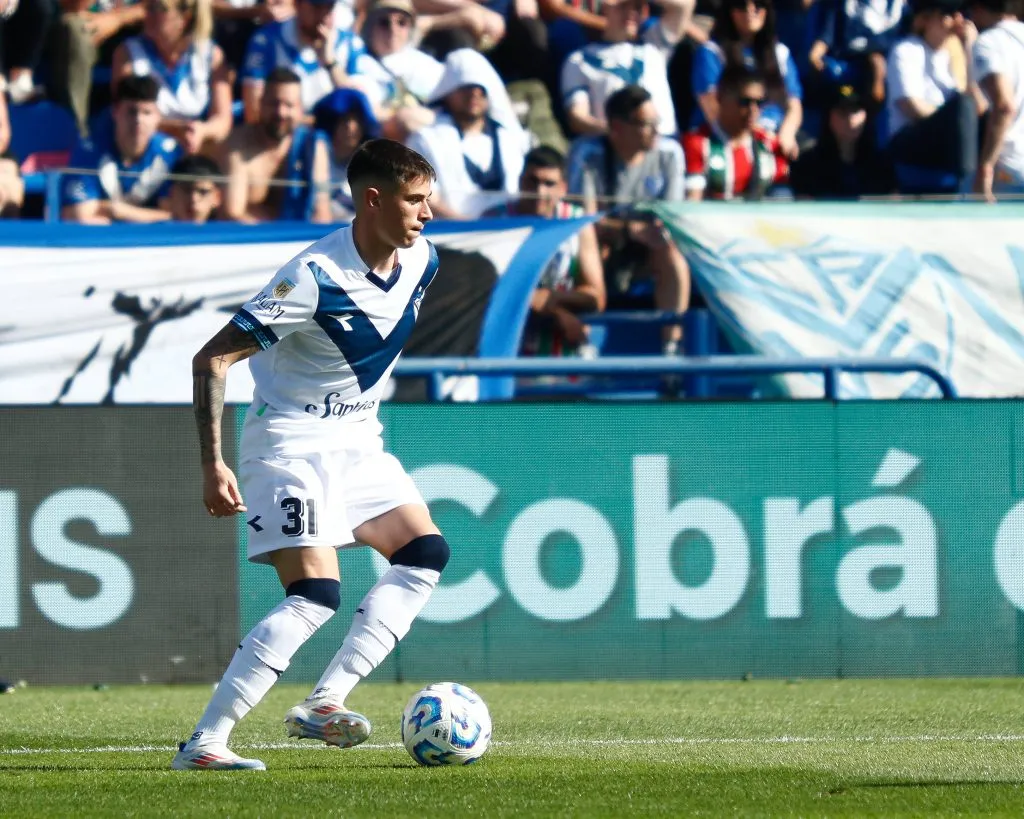 Valentin Gómez, de 21 anos, vem sendo destaque no Vélez e tem sondagens de times brasileiros e do exterior 