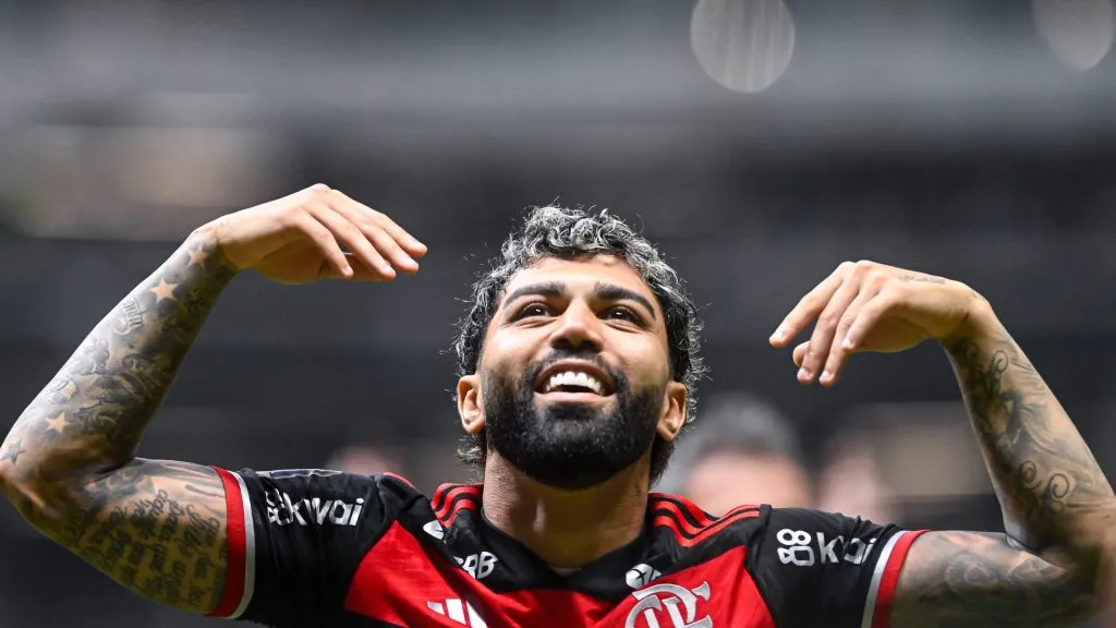 Gabigol deixa o Flamengo como o maior vencedor da história do clubes ao lado de outros ídolos. Foto: Nayra Halm