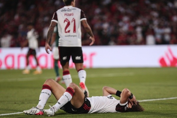 Ettore Chiereguini/AGIF – Jogadores do Flamengo abatidos pela derrota