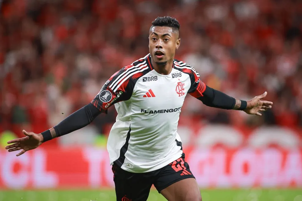 RS – PORTO ALEGRE – 20/08/2025 – COPA LIBERTADORES 2025, INTERNACIONAL X FLAMENGO – Bruno Henrique jogador do Flamengo comemora seu gol durante partida contra o Internacional no estadio Beira-Rio pelo campeonato Copa Libertadores 2025. Foto: Maxi Franzoi/AGIF