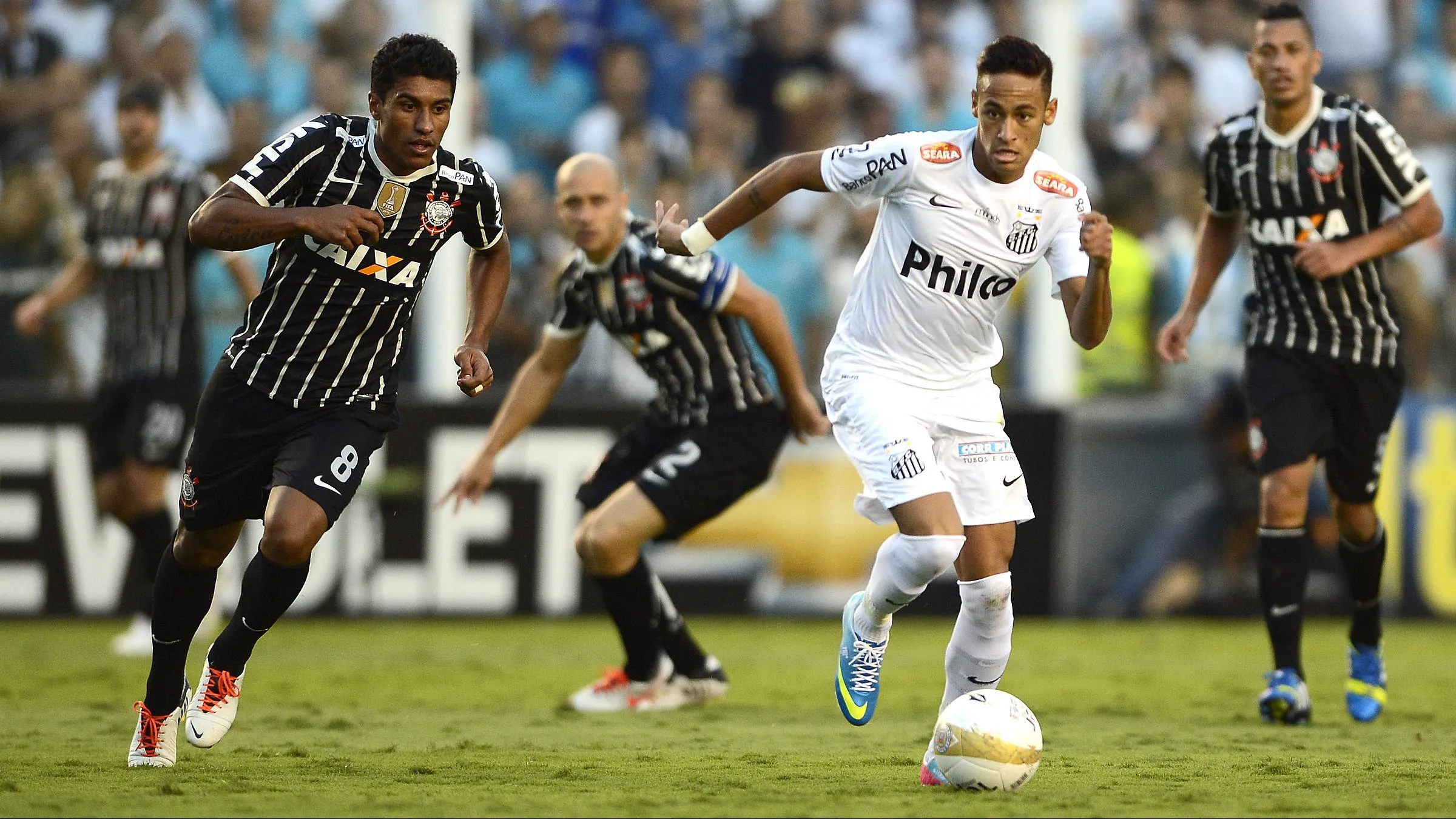 Neymar vs Corinthians pelo Paulistão de 2013. Foto: Mauro Horita/AGIF