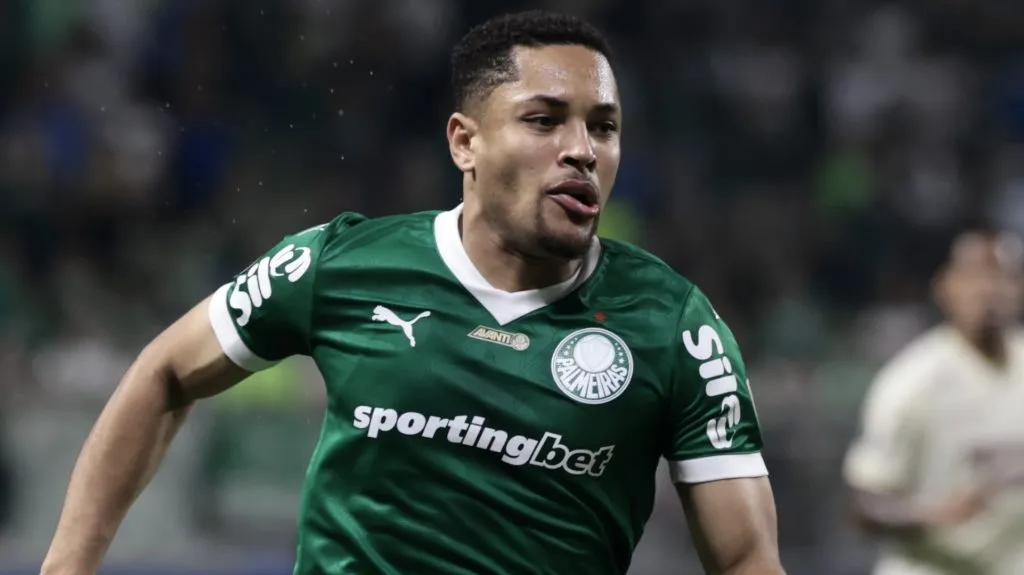Vitor Roque, do Palmeiras