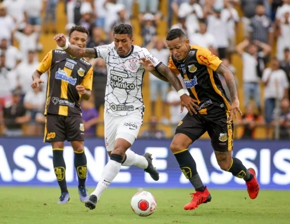 Rodrigo Coca/ Agência Corinthians – Paulinho em ação durante o duelo contra o Novorizontino
