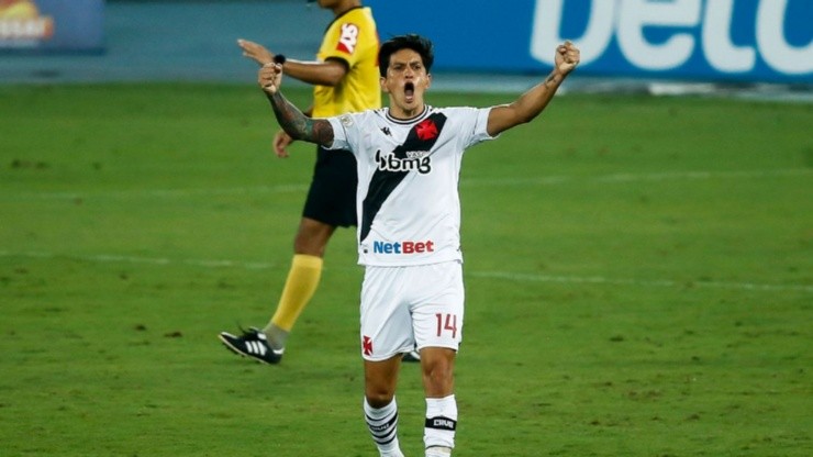 Argentino Germán Cano fez o gol vascaíno no jogo de ida. Defensa precisa vencer para seguir na competição. (Foto: Getty Images)