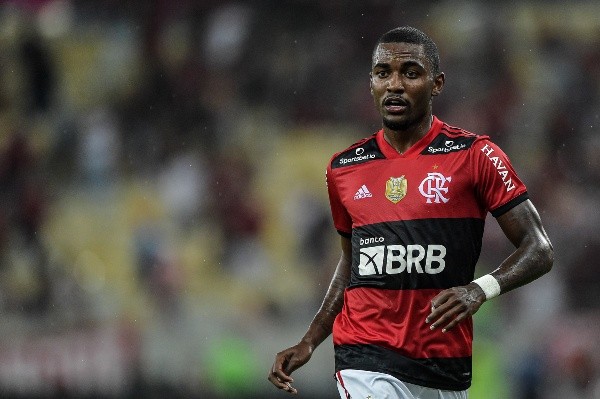 Foto:Thiago Ribeiro/AGIF – Ramon é monitorado por clubes da Europa e Roma está pensando em oferta pelo LE do Mengão