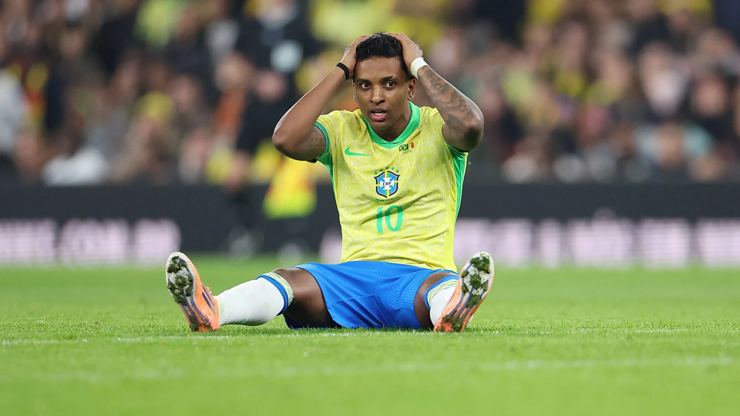 Rodrygo está fora da Copa do Mundo. (Photo by Harry Murphy/Getty Images)