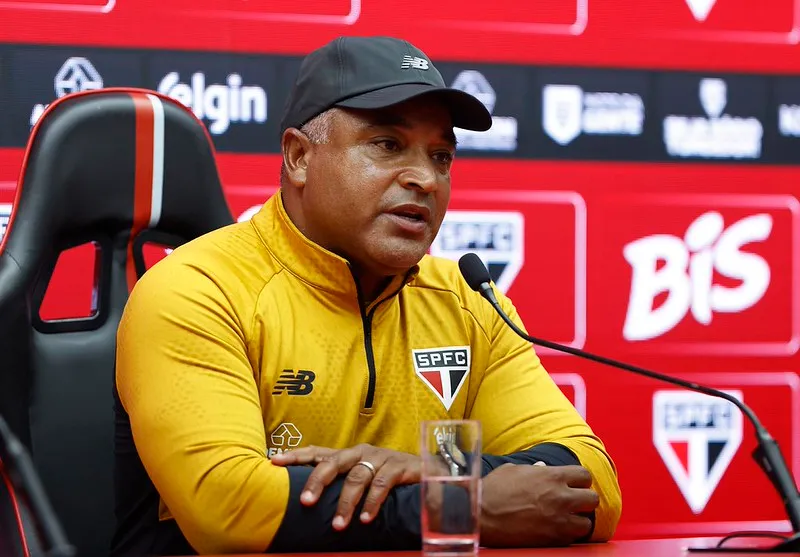 Roger Machado durante sua apresentação no São Paulo. Foto: Rubens Chiri/São Paulo FC