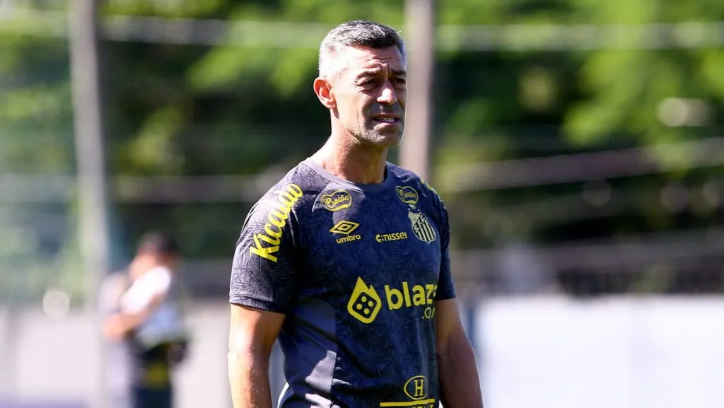 Caixinha, técnico do Santos