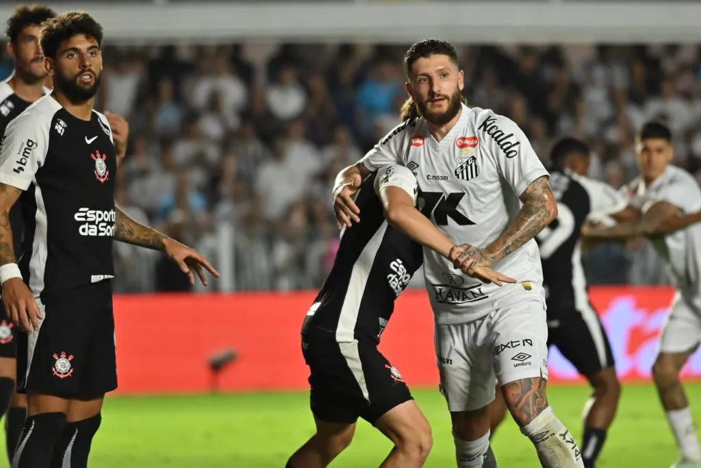 Corinthians perdeu para o Santos pelo Campeonato Brasileiro. Foto: Jota Erre/AGIF