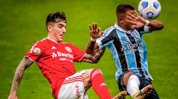 Foto:Silvio Avila/Getty Images – Saravia defendeu o Inter por empréstimo em 2021 e pode reforçar o Santos
