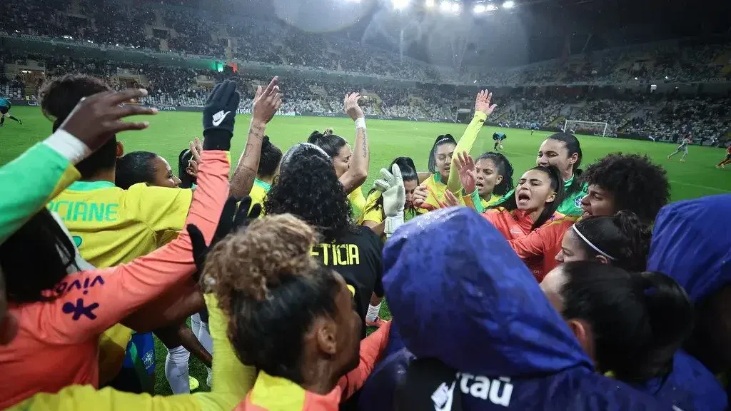 Seleção Feminina durante amistoso com Portugal em dezembro de 2025