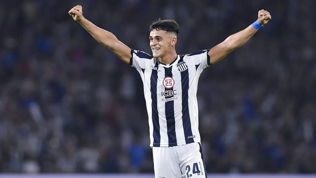 CORDOBA, ARGENTINA – FEBRUARY 11: Ramón Sosa of Talleres celebrates after the team’s victory in a match between Talleres and Boca Juniors as part of the 2023 Professional League Tournament at Mario Alberto Kempes Stadium on February 11, 2023 in Cordoba, Argentina. (Photo by Hernan Cortez/Getty Images)