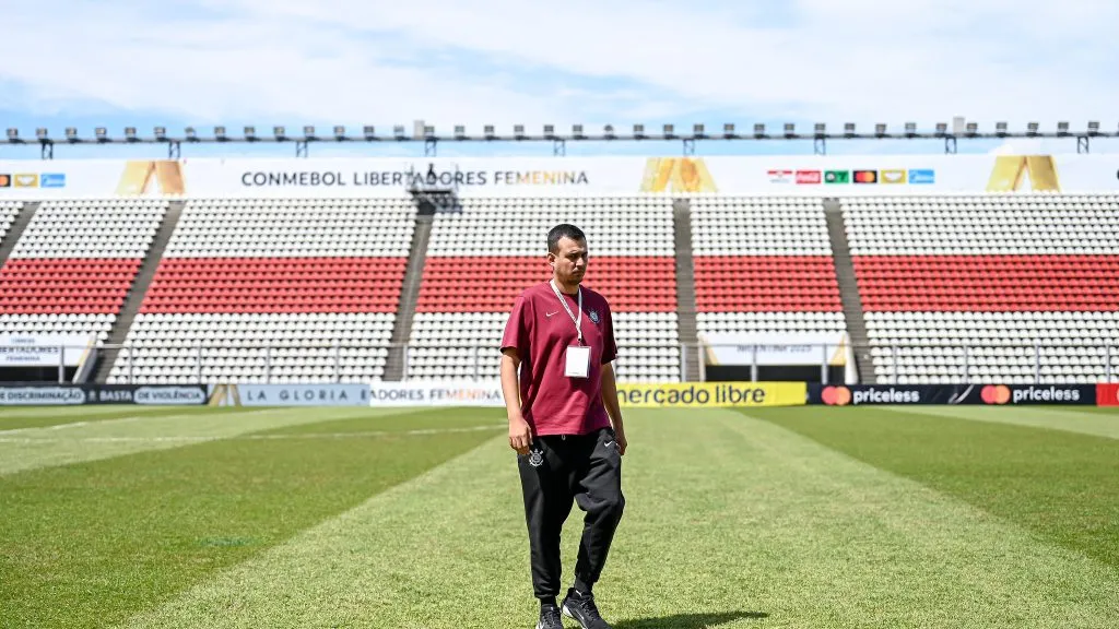 Lucas Piccinato treinador do Corinthians feminino