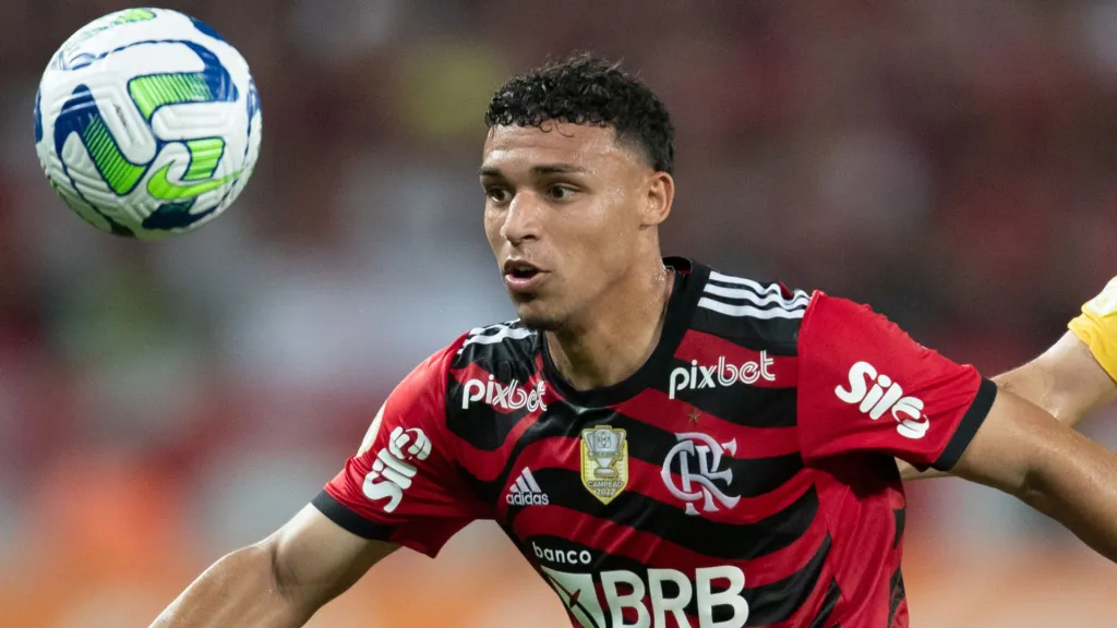 victor hugo flamengo
