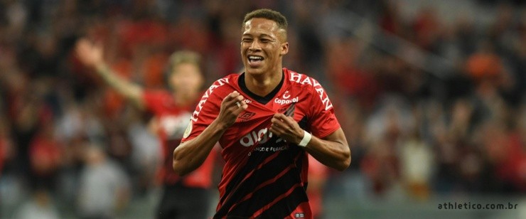 Vitinho, ex- Athletico Paranaense está na mira do Palmeiras. Foto: Divulgação/ Athletico Paranaense