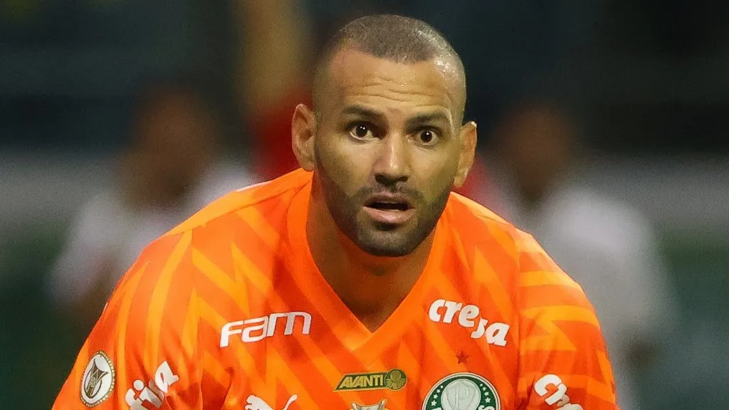 Weverton vive um momento mais 