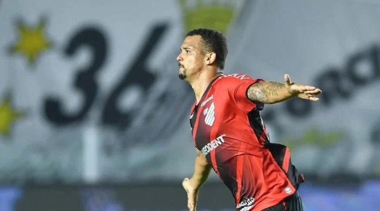 Foto: Gustavo Oliveira/Athletico - Zé Ivaldo está de saída do Furacão 