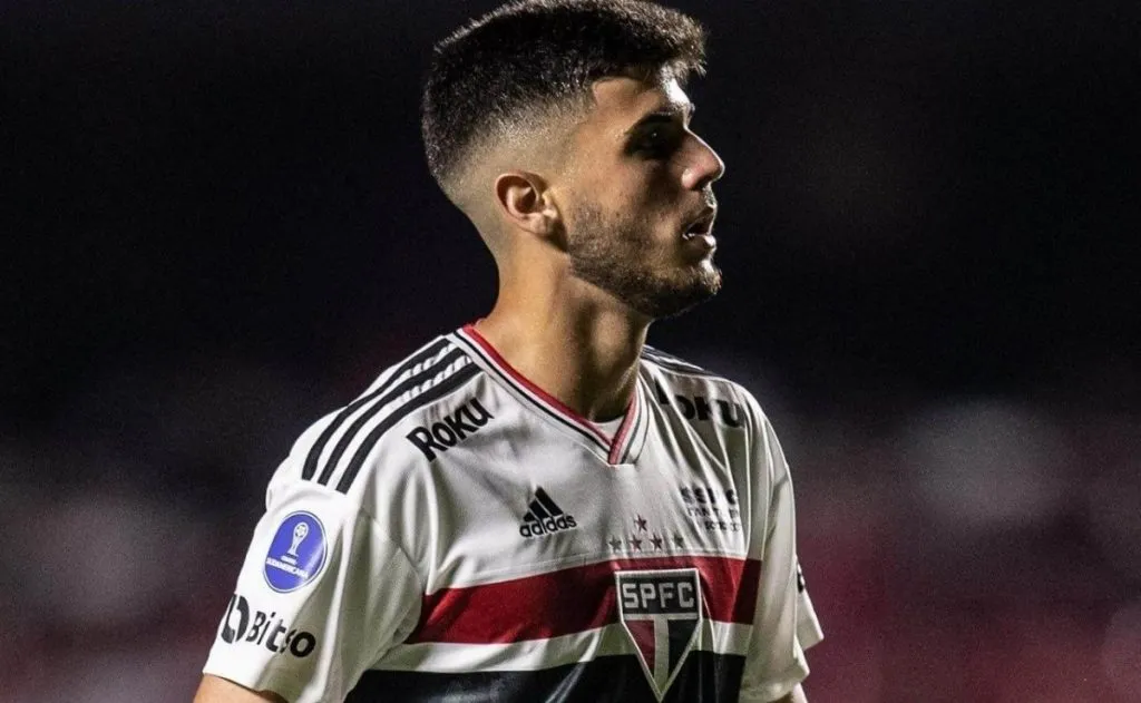 Lucas Beraldo foi vendido em 2023 ao PSG por 20 milhões de euros – Foto: Rubens Chiri/São Paulo FC