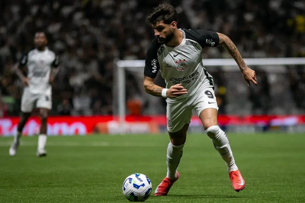 Yuri Alberto em ação pelo Corinthians. Foto: Fernando Moreno/AGIF