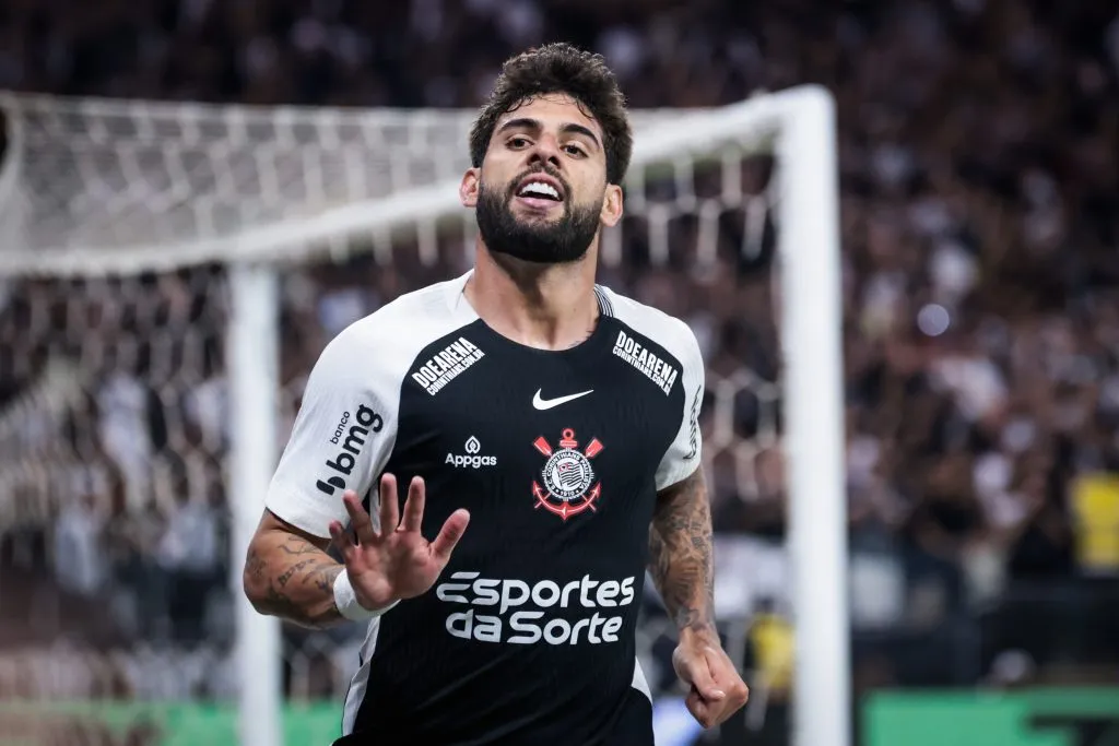 Yuri Alberto, jogador do Corinthians comemora seu gol durante partida contra o Santos no estadio Arena Corinthians pelo campeonato Brasileiro A 2025. Foto: Marcello Zambrana/AGIF