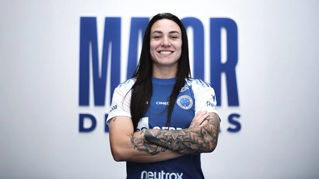 Zagueira do Cruzeiro Paloma Maciel