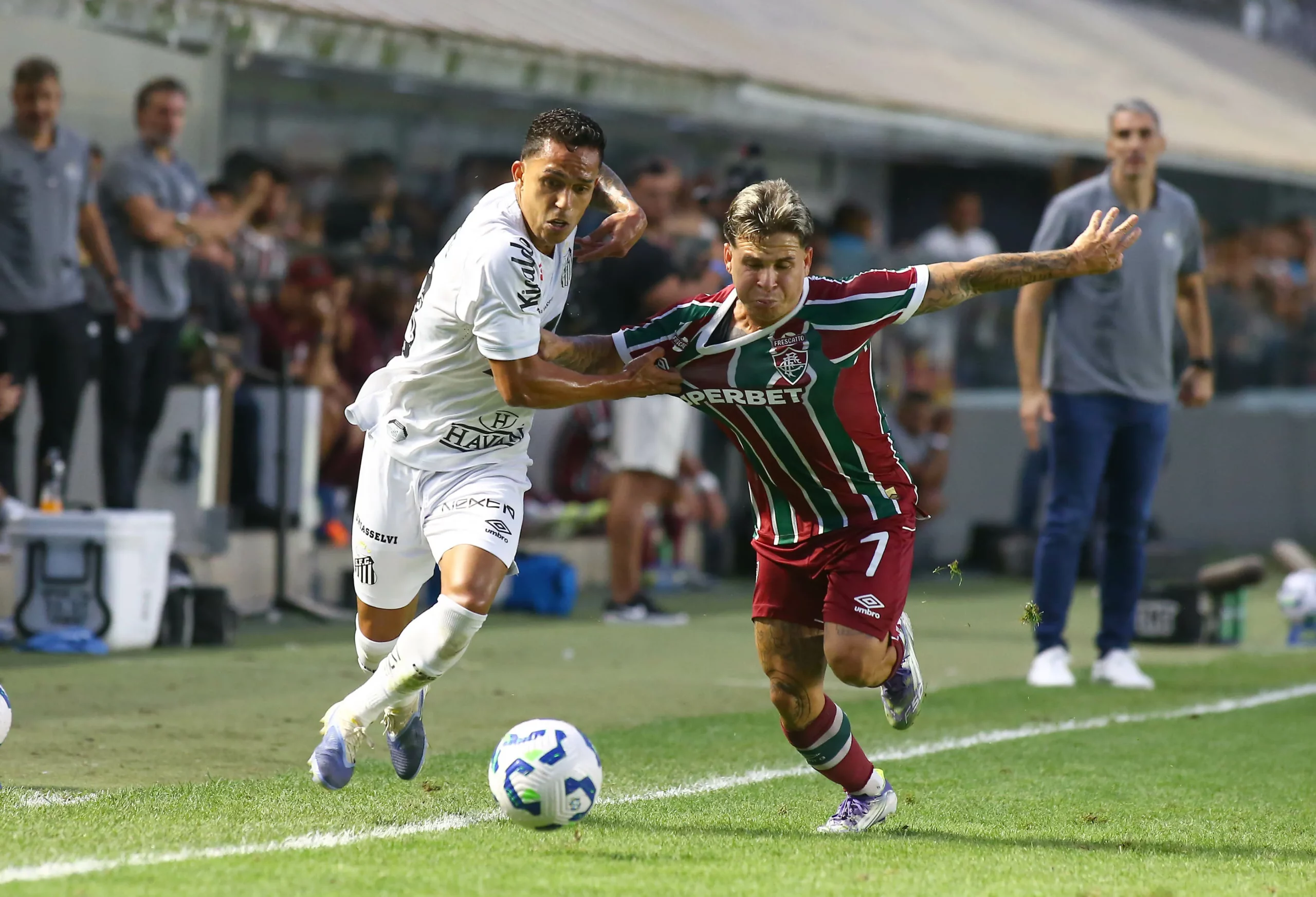 Igor Vinicius jogador do Santos durante partida contra o Fluminense. Foto: Mauricio De Souza/AGIF
