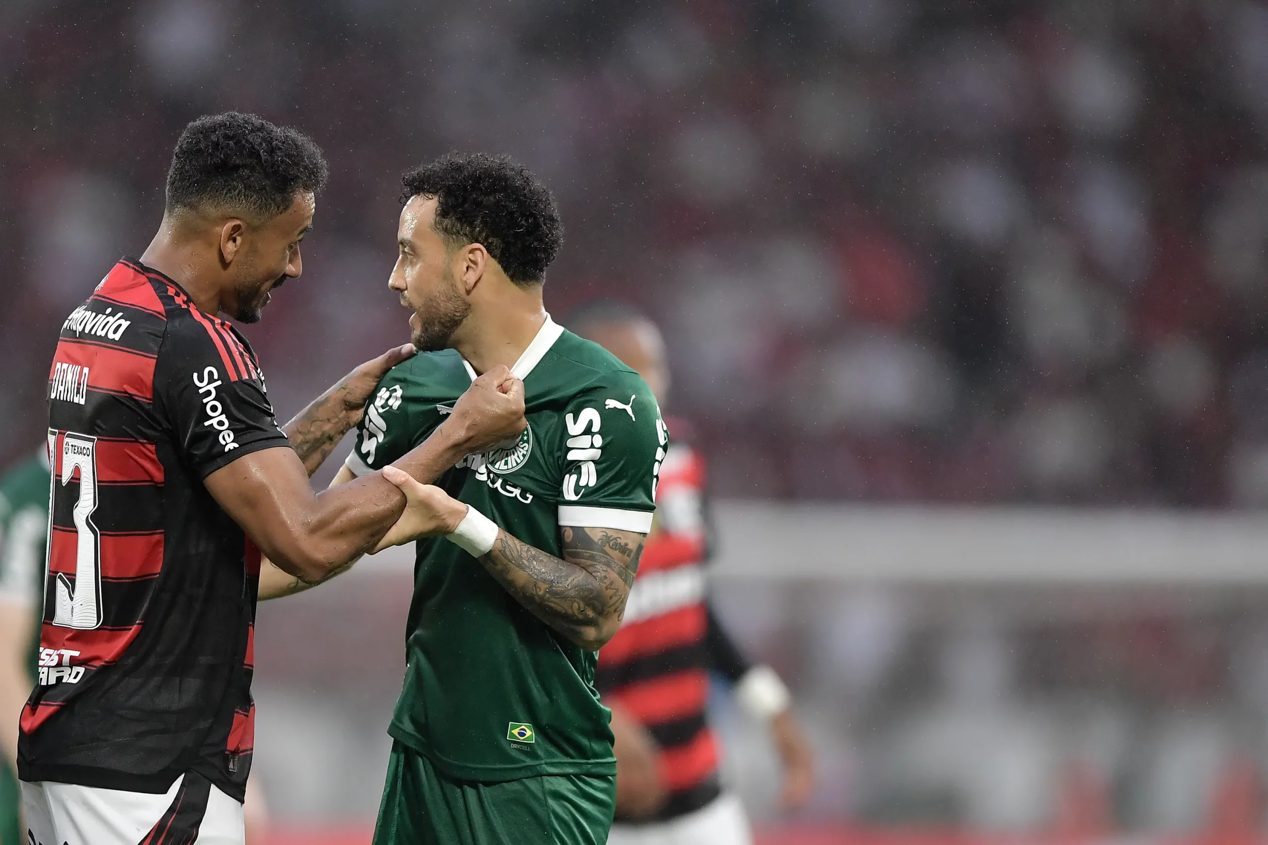 Flamengo e Palmeiras intensificam disputa nos bastidores. Foto: Thiago Ribeiro/AGIF