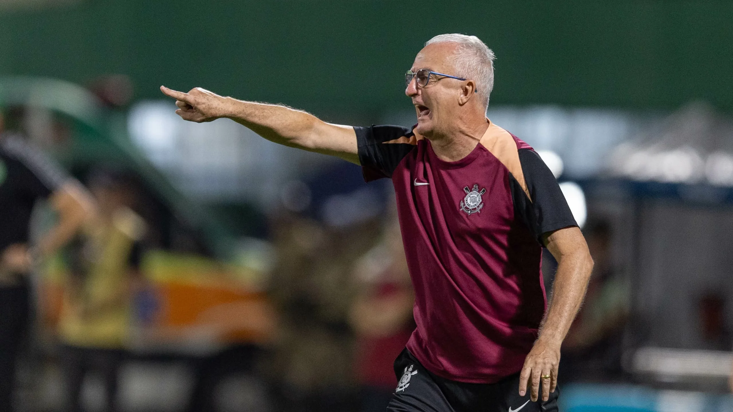 Dorival vive pressão – Foto: Liamara Polli/AGIF